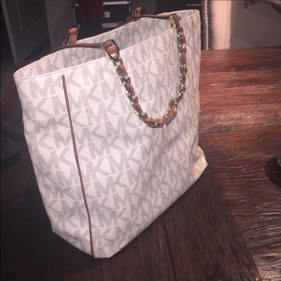 Michael Kors Bag - Picture 2 of 4